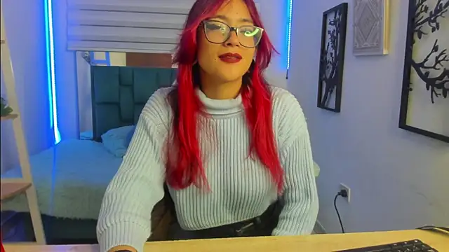 Snapshot of Sara_Red_X chatting on 30, 6, 2026 Sara Red X online show from 30, 6, 2026