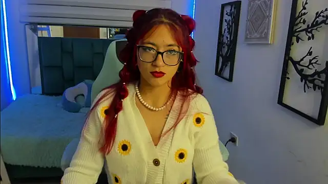 Snapshot of Sara_Red_X chatting on 14, 6, 2026 Sara Red X online show from 14, 6, 2026