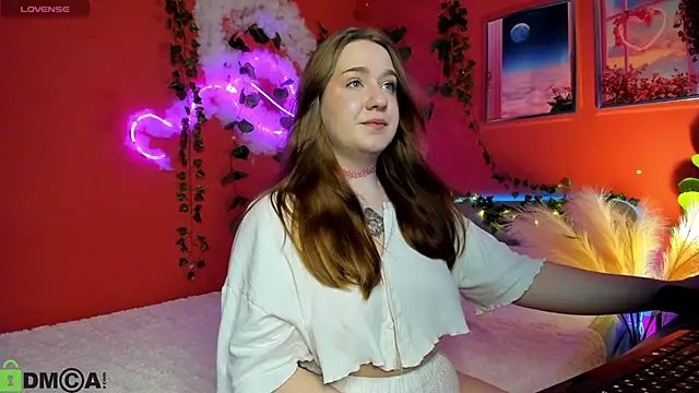 Snapshot of Lilit_Sinful chatting on 4, 4, 2026 Lilit Sinful online show from 4, 4, 2026