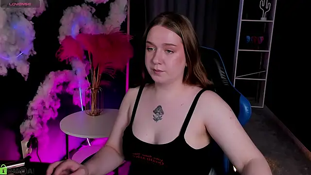 Snapshot of Lilit_Sinful chatting on 21, 4, 2026 Lilit Sinful online show from 21, 4, 2026