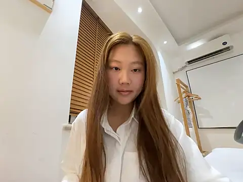 tutu512 online show from 26, 4, 2026