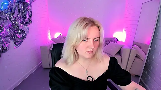 Snapshot of KathyBriggs chatting on 31, 5, 2026 KathyBriggs online show from 31, 5, 2026