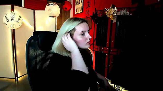 Snapshot of KathyBriggs chatting on 17, 5, 2026 KathyBriggs online show from 17, 5, 2026