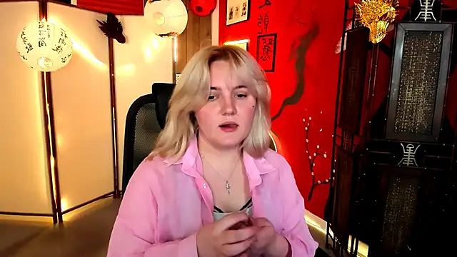 Snapshot of KathyBriggs chatting on 26, 5, 2026 KathyBriggs online show from 26, 5, 2026
