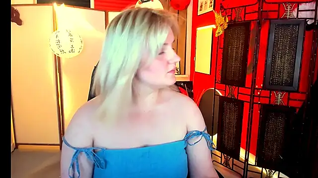 Snapshot of KathyBriggs chatting on 15, 6, 2026 KathyBriggs online show from 15, 6, 2026