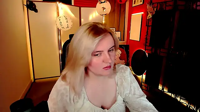 Snapshot of KathyBriggs chatting on 6, 6, 2026 KathyBriggs online show from 6, 6, 2026
