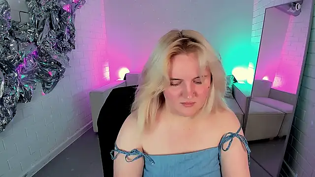 Snapshot of KathyBriggs chatting on 11, 6, 2026 KathyBriggs online show from 11, 6, 2026