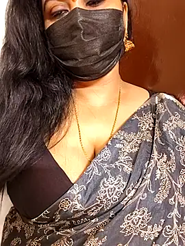 Snapshot of Anushka_flower chatting on 4, 6, 2026 Anushka flower online show from 4, 6, 2026