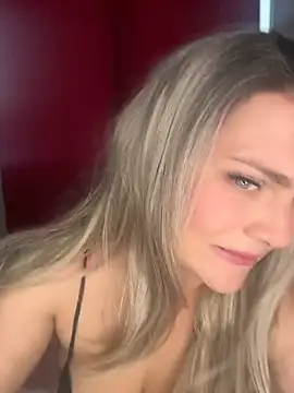 Blonde Cougar online show from 10, 7, 2026