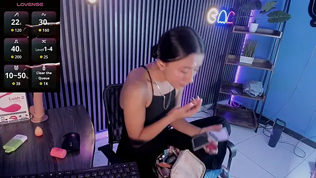 Luna roose1 online show from 19, 4, 2026