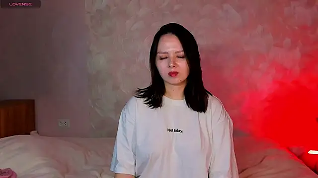 miss teasee online show from 19, 4, 2026