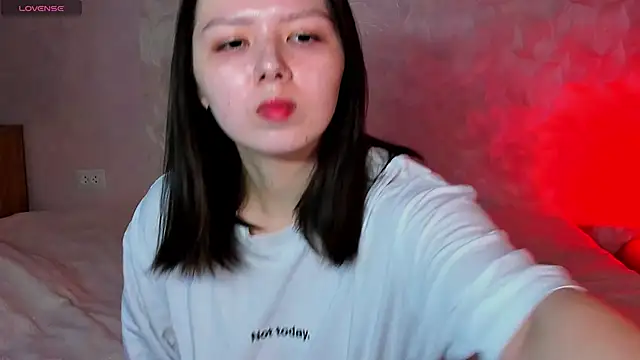 miss teasee online show from 24, 4, 2026