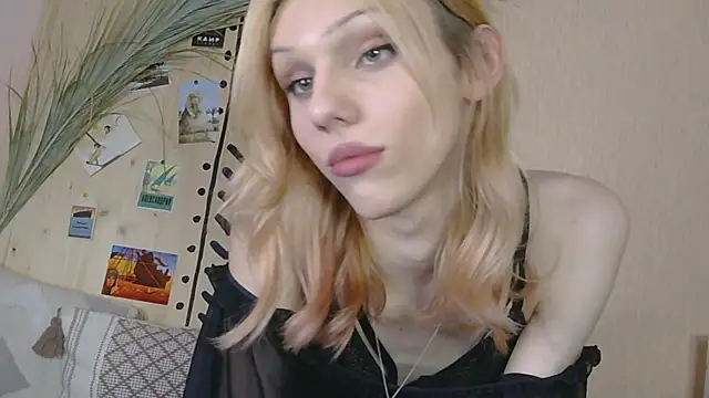 Snapshot of Kirana_Hayes chatting on 6, 4, 2026 Kirana Hayes online show from 6, 4, 2026