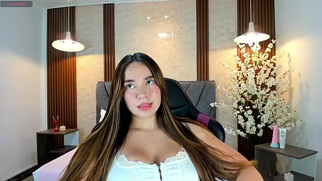 Snapshot of Anissa_m_ chatting on 4, 4, 2026 Anissa m online show from 4, 4, 2026
