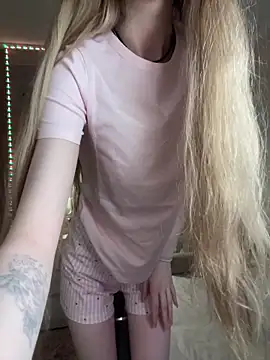 AvaTayloor online show from 2, 4, 2026