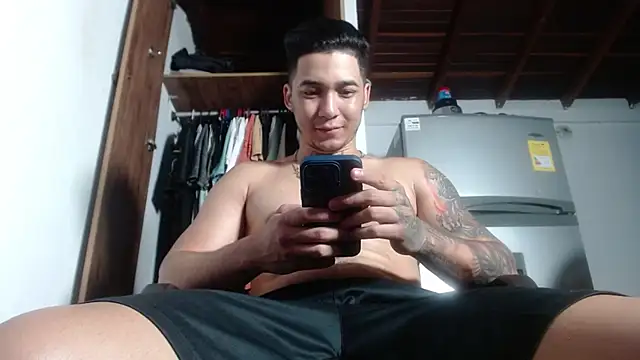 Snapshot of Ares_God_ chatting on 9, 4, 2026 Ares God online show from 9, 4, 2026
