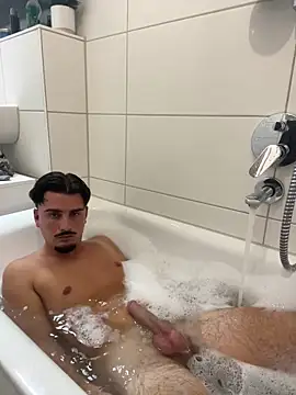 fuckkboy11 online show from 25, 3, 2026