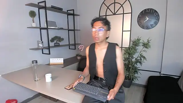 mike salaz online show from 27, 3, 2026