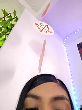 yvonne 1998 online show from 25, 3, 2026