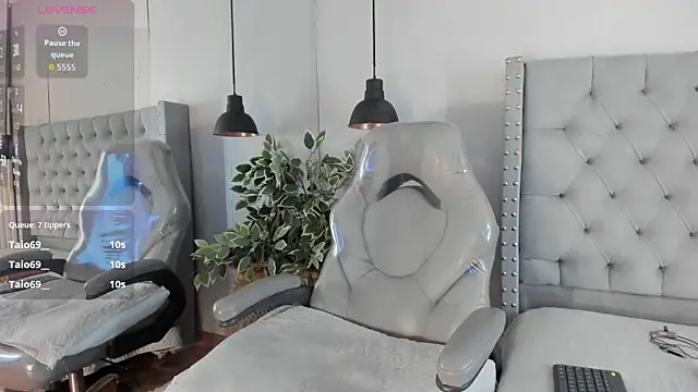 Snapshot of ivy_leee chatting on 8, 6, 2026 ivy leee online show from 8, 6, 2026