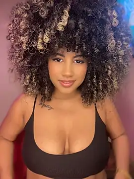 Snapshot of Kendra_curly chatting on 6, 8, 2026 Kendra curly online show from 6, 8, 2026