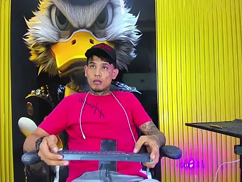 Winsord Bigcock online show from 28, 3, 2026