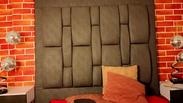 Snapshot of luxuryheavenn chatting on 27, 3, 2026 luxuryheavenn online show from 27, 3, 2026