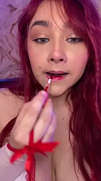 Snapshot of SweetLittleRed chatting on 23, 5, 2026 SweetLittleRed online show from 23, 5, 2026