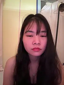Snapshot of Naked-xx chatting on 8, 5, 2026 Naked-xx online show from 8, 5, 2026