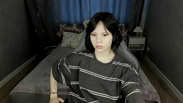Loly Cuttie online show from 6, 5, 2026
