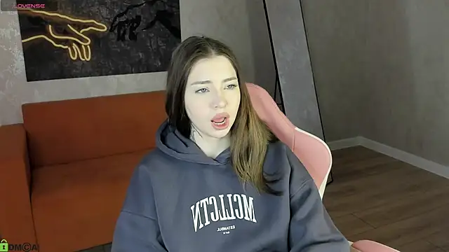 honey cherrry online show from 8, 5, 2026