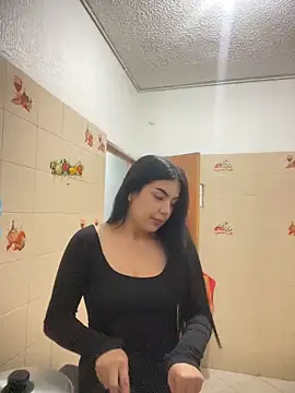 Snapshot of Cami_olarte chatting on 27, 5, 2026 Cami olarte online show from 27, 5, 2026