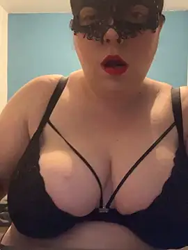 Snapshot of bella2399 chatting on 19, 5, 2026 bella2399 online show from 19, 5, 2026