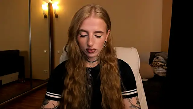 Snapshot of harley_kimm chatting on 9, 7, 2026 harley kimm online show from 9, 7, 2026
