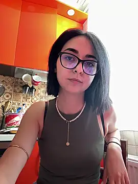 TheaMerve online show from 27, 6, 2026