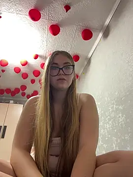 MissAuroraX online show from 20, 4, 2026