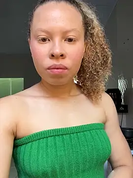 jhully hot online show from 18, 4, 2026