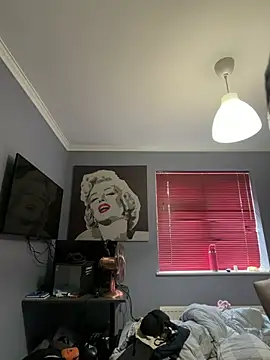 Snapshot of LolaSkyee chatting on 5, 6, 2026 LolaSkyee online show from 5, 6, 2026