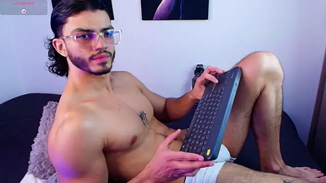 IamAxel03 online show from 1, 7, 2026