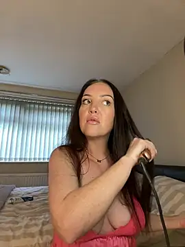 Snapshot of Ladyluxee chatting on 13, 5, 2026 Ladyluxee online show from 13, 5, 2026
