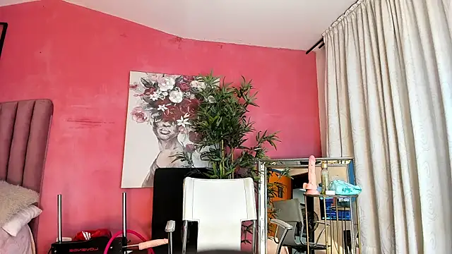 LexyNova  online show from 12, 4, 2026