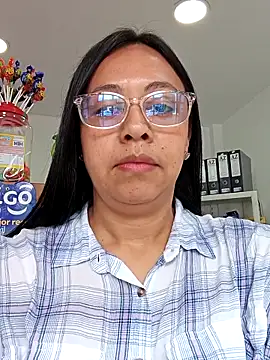 Snapshot of Violeta--7 chatting on 15, 4, 2026 Violeta--7 online show from 15, 4, 2026