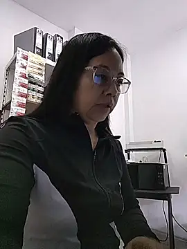 Snapshot of Violeta--7 chatting on 3, 7, 2026 Violeta--7 online show from 3, 7, 2026