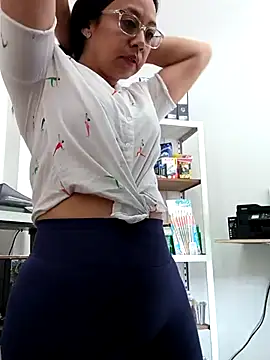 Snapshot of Violeta--7 chatting on 14, 4, 2026 Violeta--7 online show from 14, 4, 2026