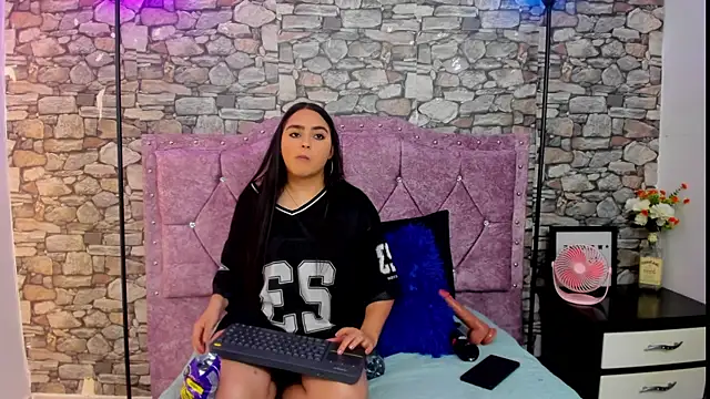 sweet  cherry1 online show from 3, 4, 2026