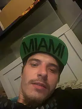 Snapshot of Blueeyedhunter chatting on 27, 3, 2026 Blueeyedhunter online show from 27, 3, 2026