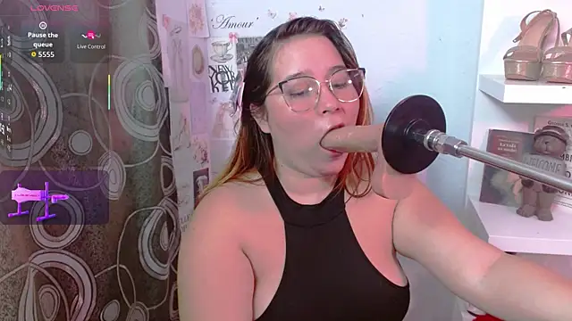 yousweet chloe online show from 13, 7, 2026