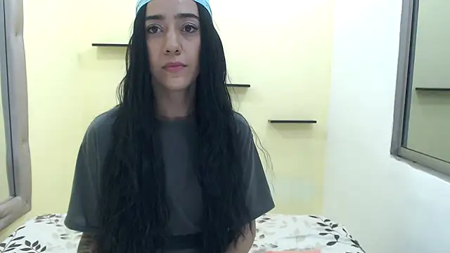 romina white18 online show from 29, 3, 2026