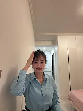 Snapshot of Yang_218 chatting on 4, 5, 2026 Yang 218 online show from 4, 5, 2026