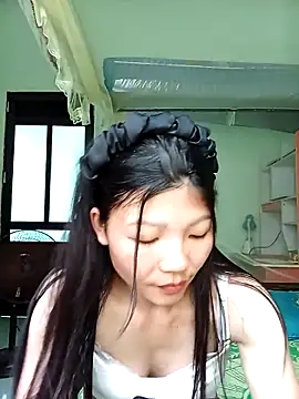 Snapshot of -Quyny- chatting on 14, 4, 2026 -Quyny- online show from 14, 4, 2026